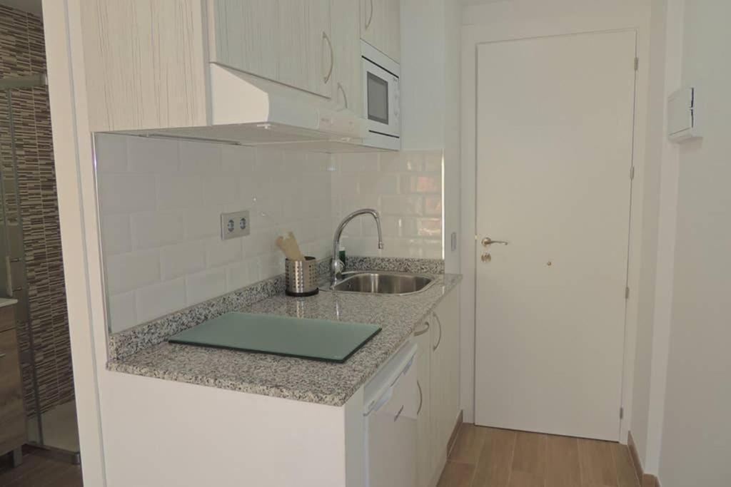 Carihuela Palace Studio 419 Beach - Playa Apartment Торемолинос Екстериор снимка