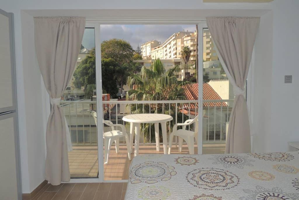 Carihuela Palace Studio 419 Beach - Playa Apartment Торемолинос Екстериор снимка