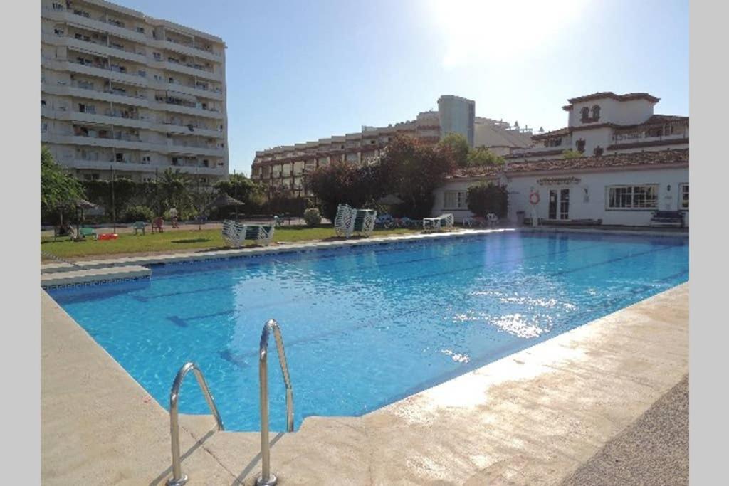 Carihuela Palace Studio 419 Beach - Playa Apartment Торемолинос Екстериор снимка
