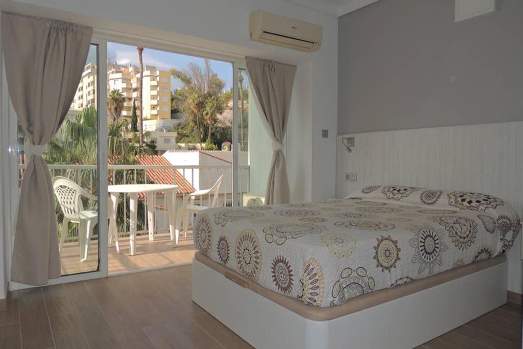 Carihuela Palace Studio 419 Beach - Playa Apartment Торемолинос Екстериор снимка